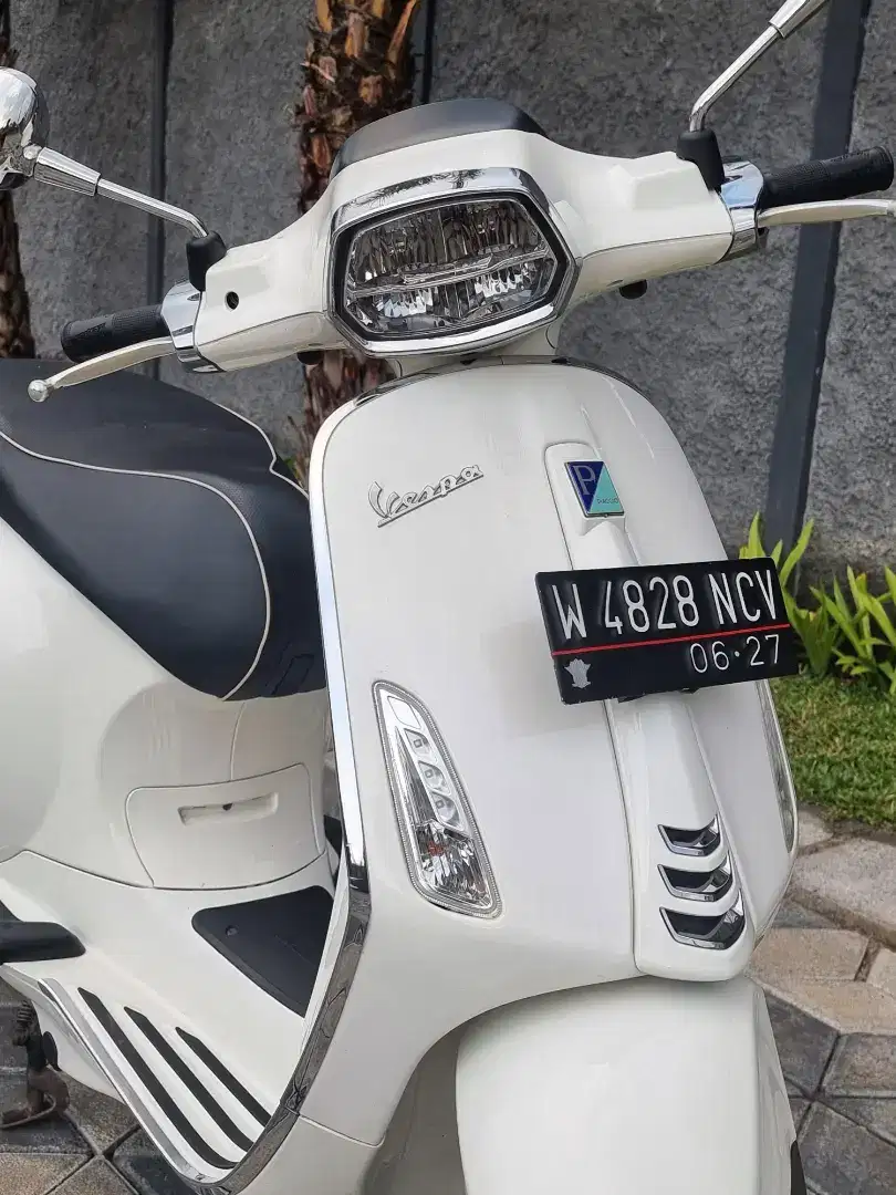 Vespa Sprint 150 ABS IGet 2022 Putih Mulus Odo 8rb Jarang Koko Motor