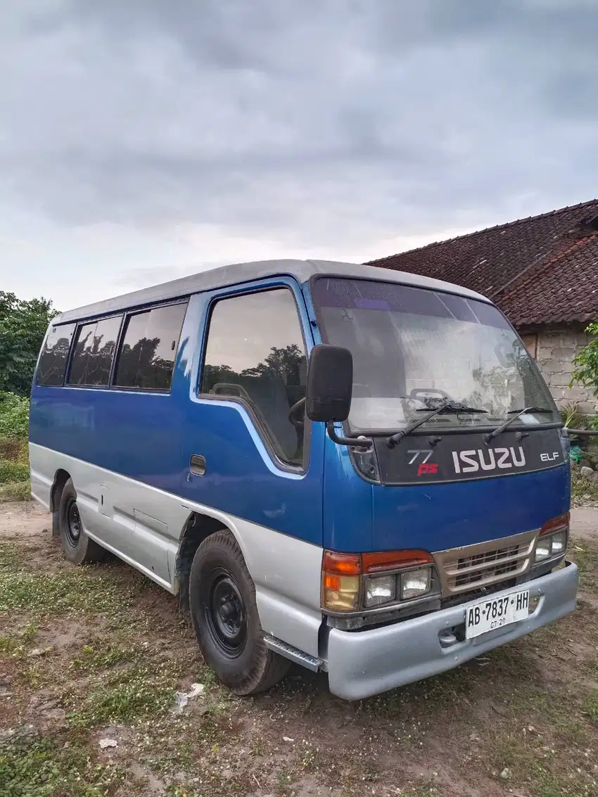 Isuzu Elf Micro Bus 1999