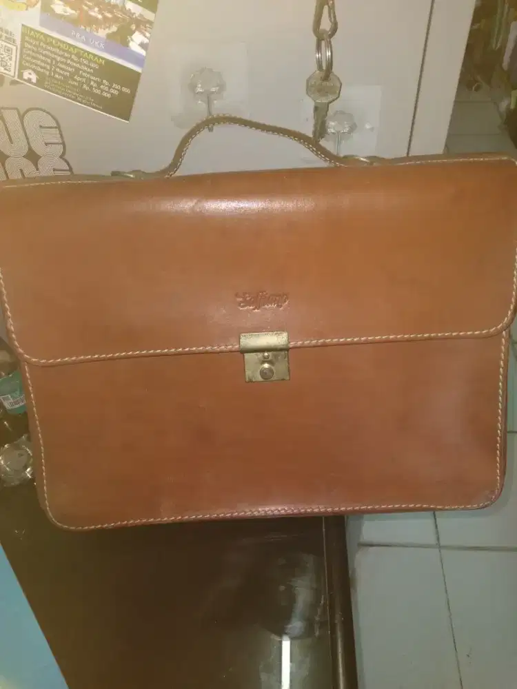 Tas kulit asli saffiano