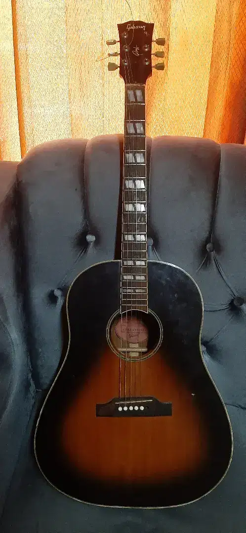 Full Solid Gitar Akustik Gibson J45 Custom