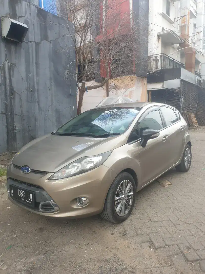 Di jual mobil kesayangan harga nego