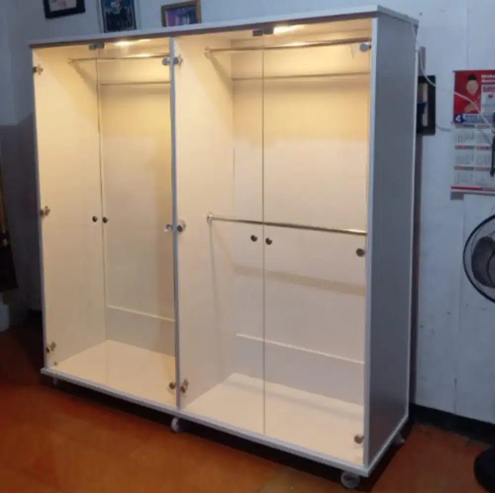 Lemari Pakaian Full Gantungan