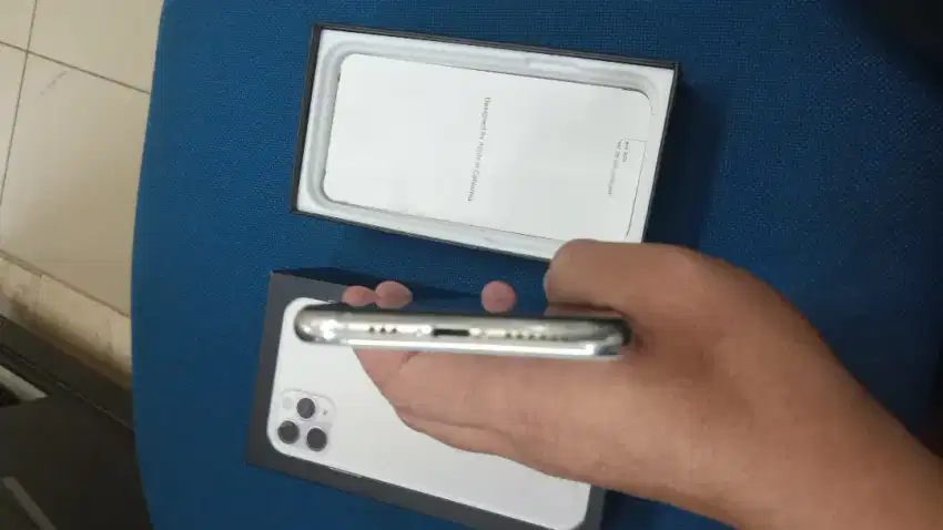 iPhone 11 pro 512 GB Bh 83%