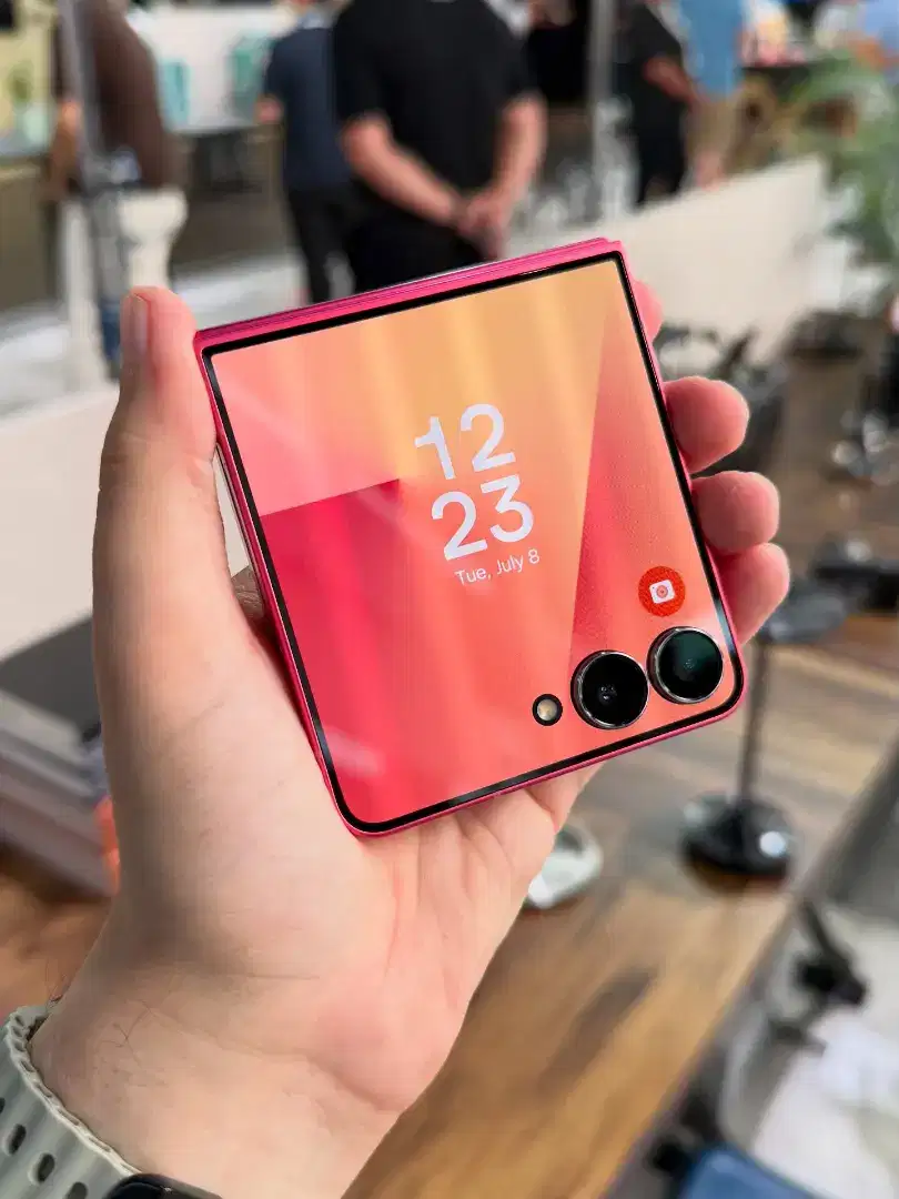 SAMSUNG ZFLIP 7 512GB CORALRED PROMO CASHNACK KARTU KREDIT UP TO 1JT