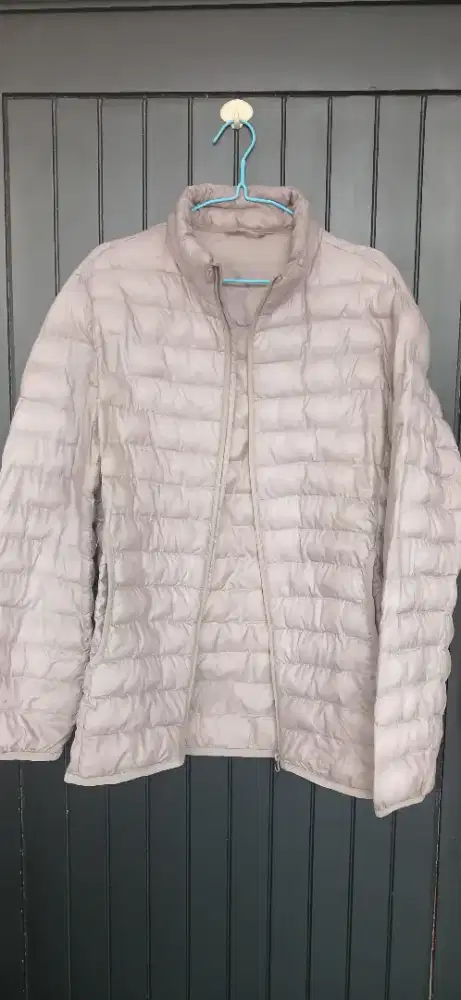 Jaket Uniqlo GU size XL warna cream
