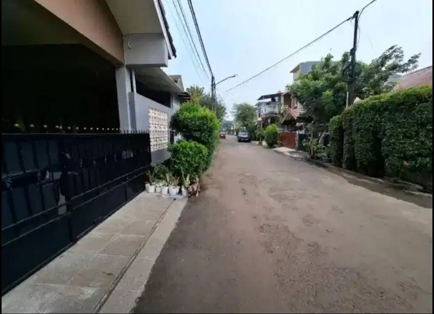DIJUAL RUMAH DI GRAHA RAYA BINTARO