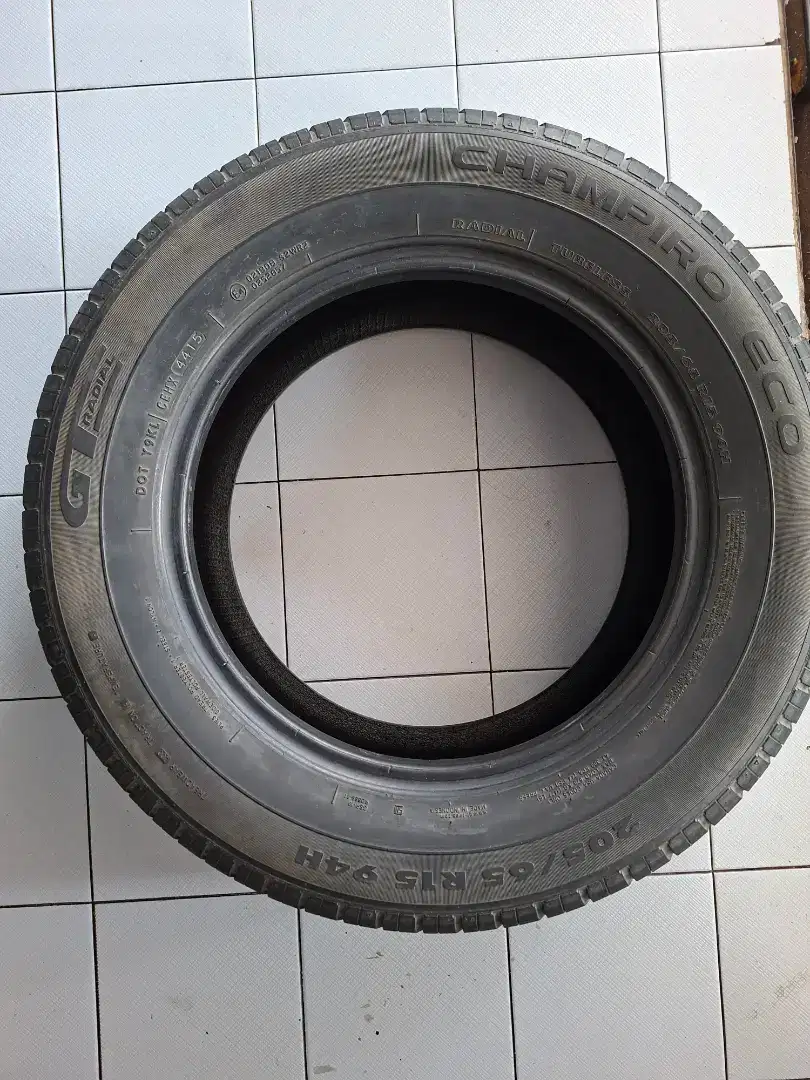 Ban 205/65 ring 15
