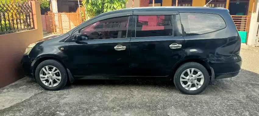 Grand Livina Matic