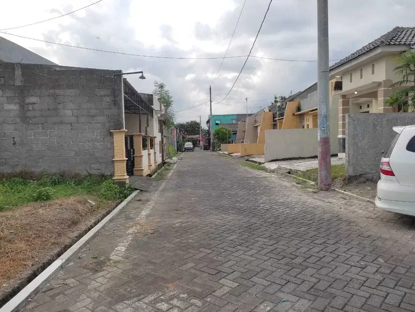Rumah dekat jalan raya dan pabrik sangat prospektif di teras boyolali