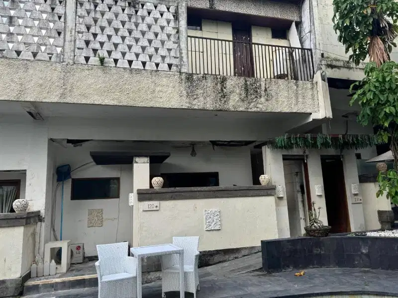 dijual tanah bonus bangunan hotel di Seminyak Badung Bali