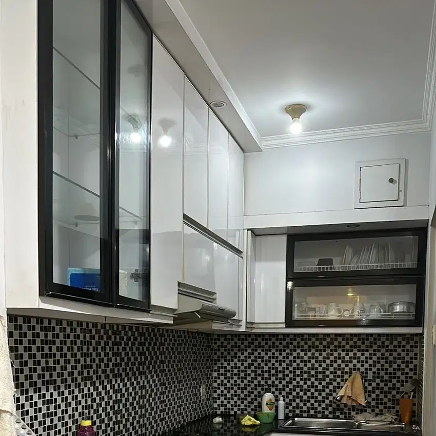 Apart siap huni,renov,3 BR,lantai rendah,pool,Furnished,Kelapa Gading