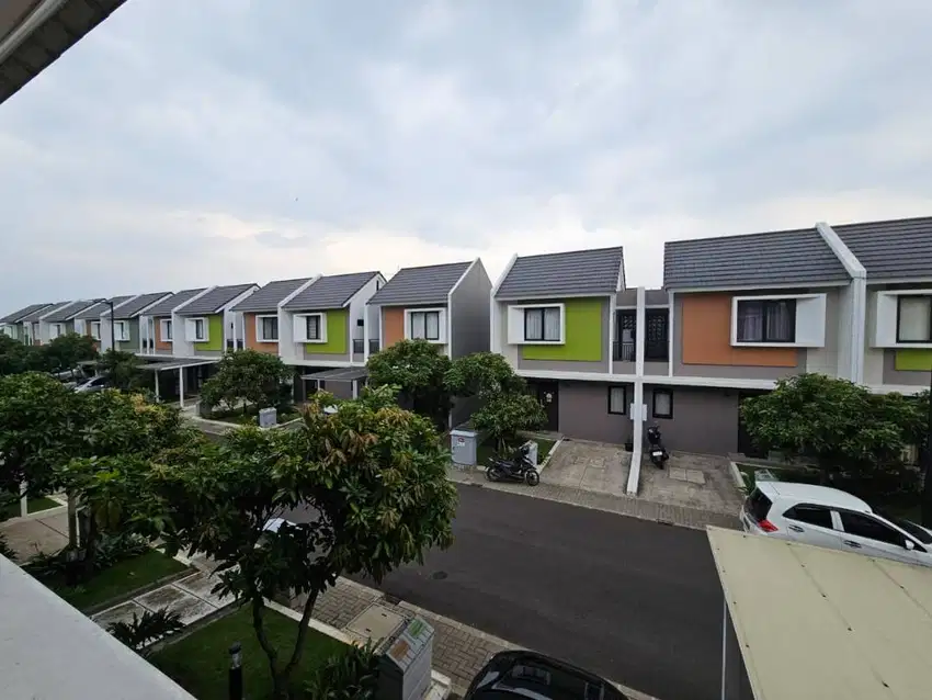 Dijual Murah Bangett Rumah Like New di Summarecon Bandung