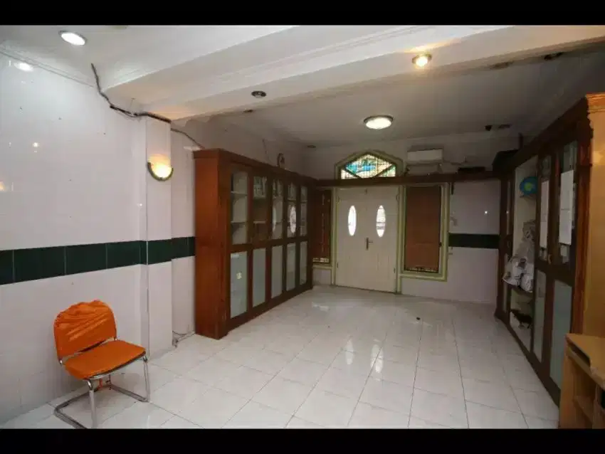 Jual ruko lokasi strategis, daerah Thamrin Asia,  jamin untung