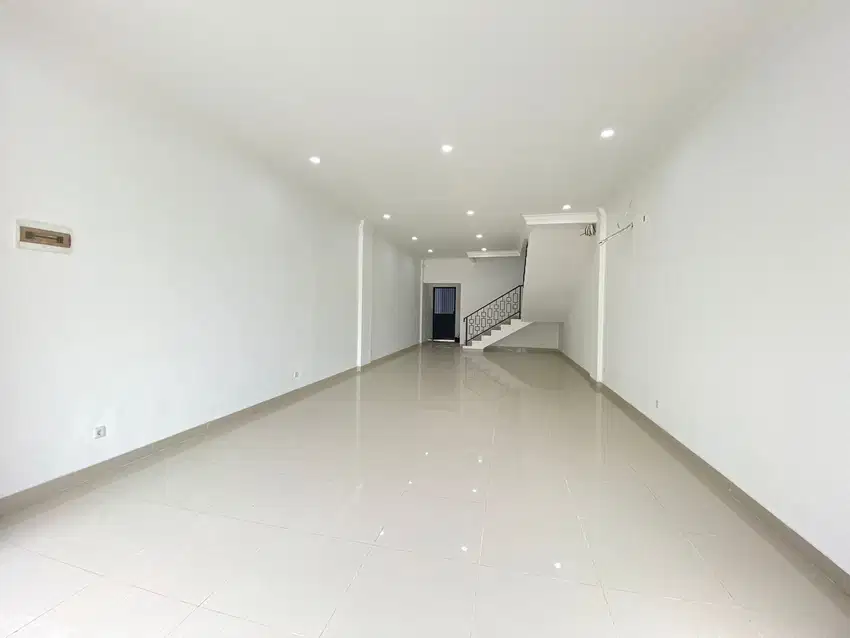 Dijual Ruko 3 1/2 Lantai Jl. Jatiwaringin raya jakarta timur Full Baru