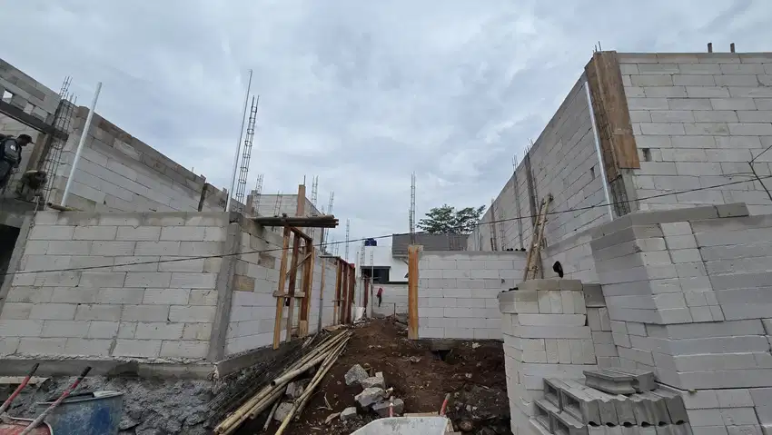 Rumah kos proses bangun  ampel gading barat UNNES gunungpati