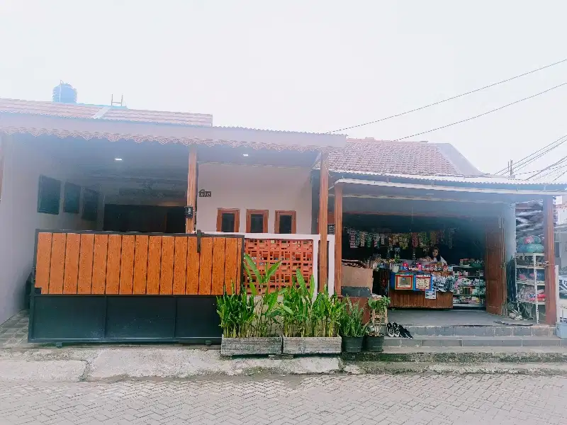 RUMAH SEKEN MINIMALIS SIAP HUNI TANAH LUAS BONUS MOBIL