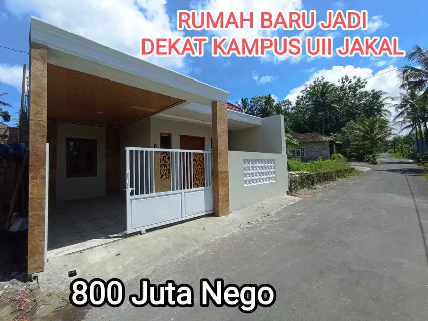 DIJUAL RUMAH BARU SIAP HUNI SANGAT DEKAT DENGAN KAMPUS UII JAKAL