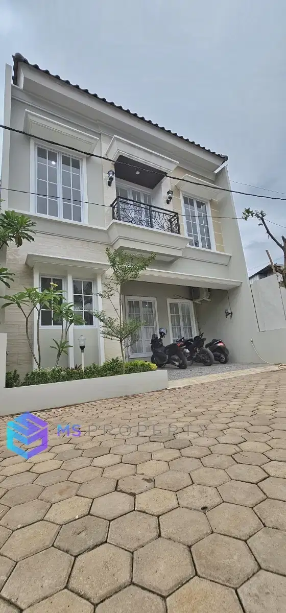 RUMAH MINIMALIS 2 LANTAI DALAM CLUSTER DEKAT PLN GANDUL
