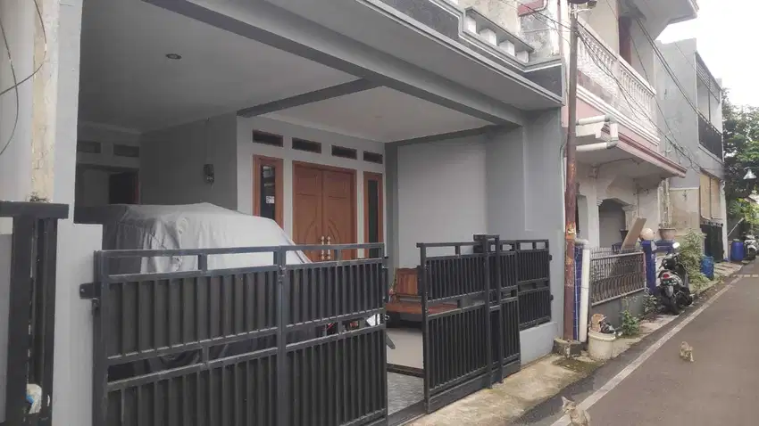 Jual rumah 1,5 lantai deket SMPN 4 Depok, Jl. Calung Depok