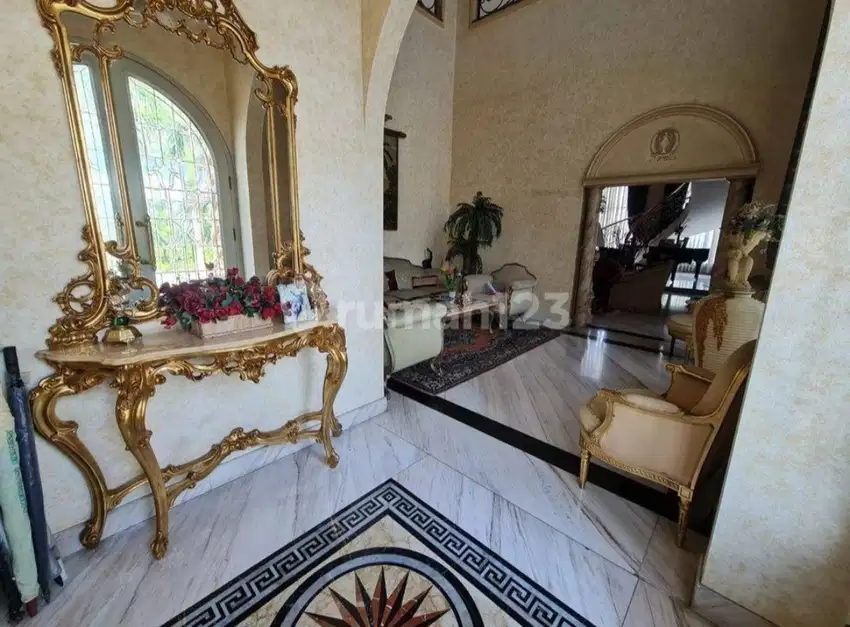 Dijual Rumah Mewah Taman Resort Mediterania Pik