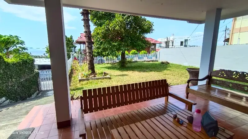 Sewa  bulanan, rumah dengan taman. Full furniture.