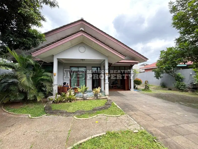 DIJUAL RUAMAH DAN TANH YG LUAS DI GRAHA RAYA