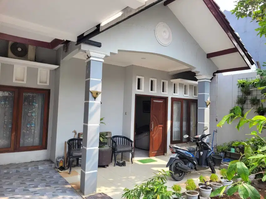 Rumah Klasik Luas di Kalimalang 7 Menit Ke Gerbang Tol Pondok Gede