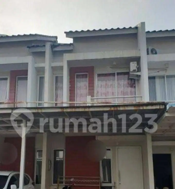 DI SEWA RUMAH 2 LANTAI CLUSTER TROPICAL DEPAN MALL GALAXY