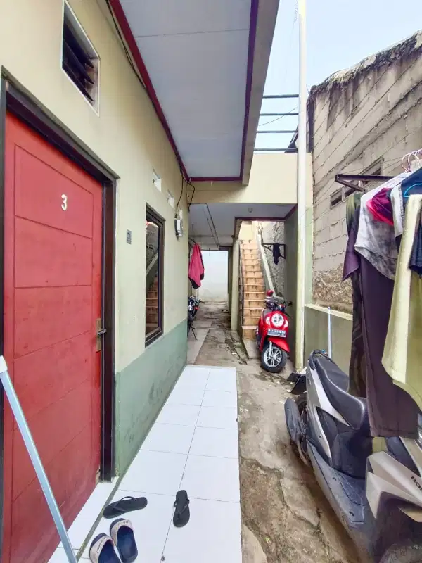 rumah kos 2 lantai  di dekat universitas pamulang