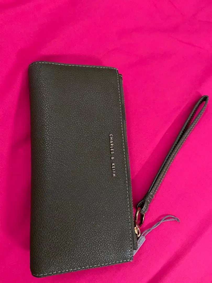 Dompet Charles&Keith Preloved Ori