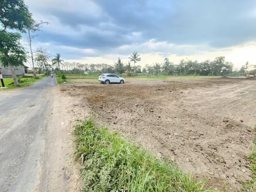Tanah Dibelakang UII Jogja 300 Jutaan