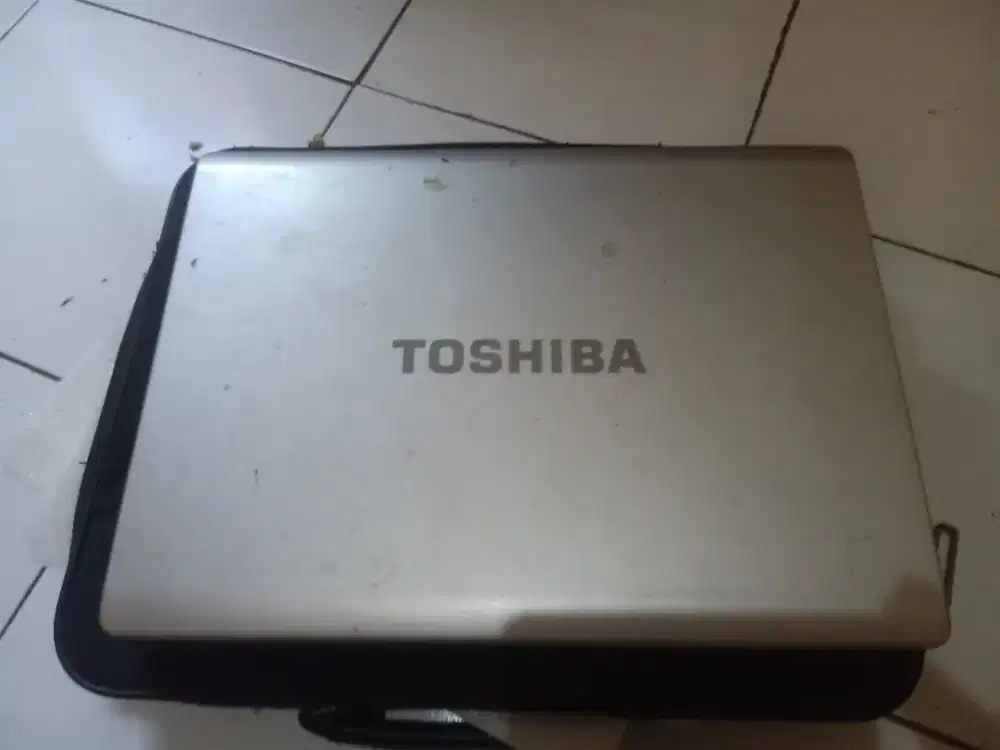 Leptop Toshiba second