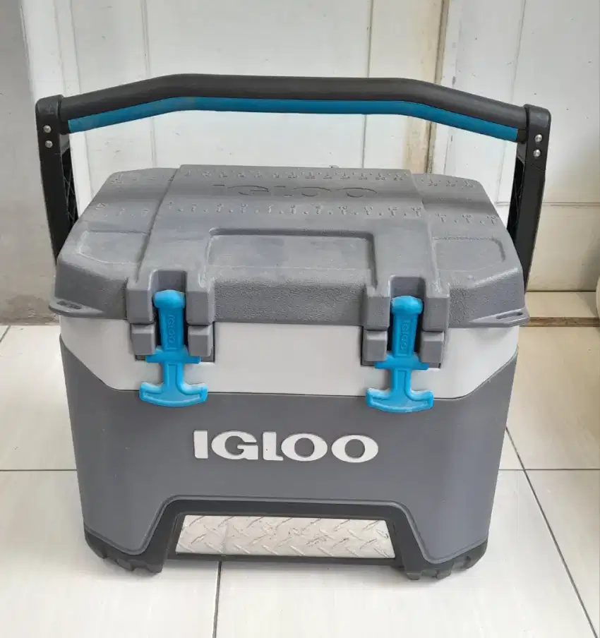 [NEGO] Cooler Box 23 Ltr Ice Box, Tempat Es, Merk IGLOO BMX Carbonite