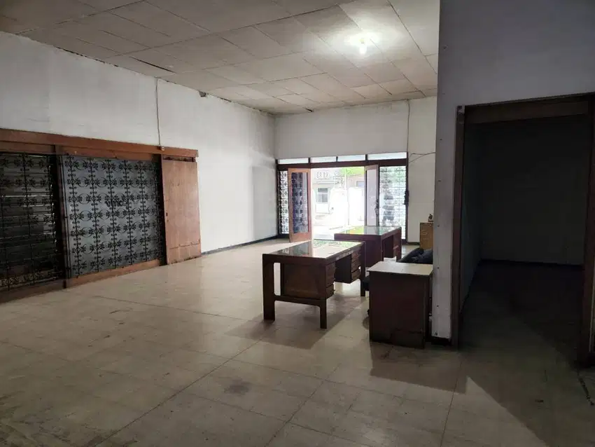 Dijual Rumah Pusat Kota Surabaya Cocok untuk Usaha atau Rumah Tinggal
