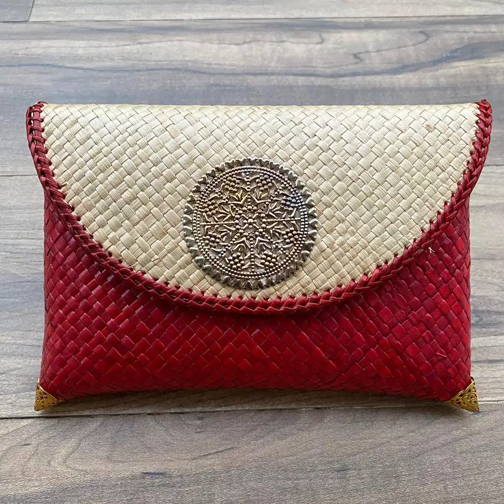 Dompet Clutch Anyaman Pandan