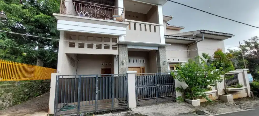 DISEWAKAN RUMAH DI JANGLI DEKAT AKPOL GAJAHMUNGKUR SEMARANG KOTA