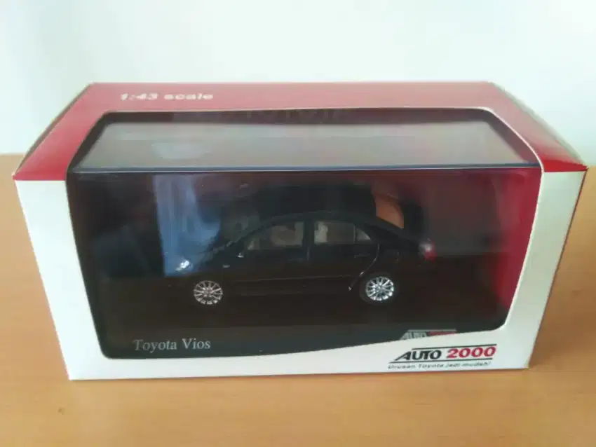 Die cast toyota vios 1:43