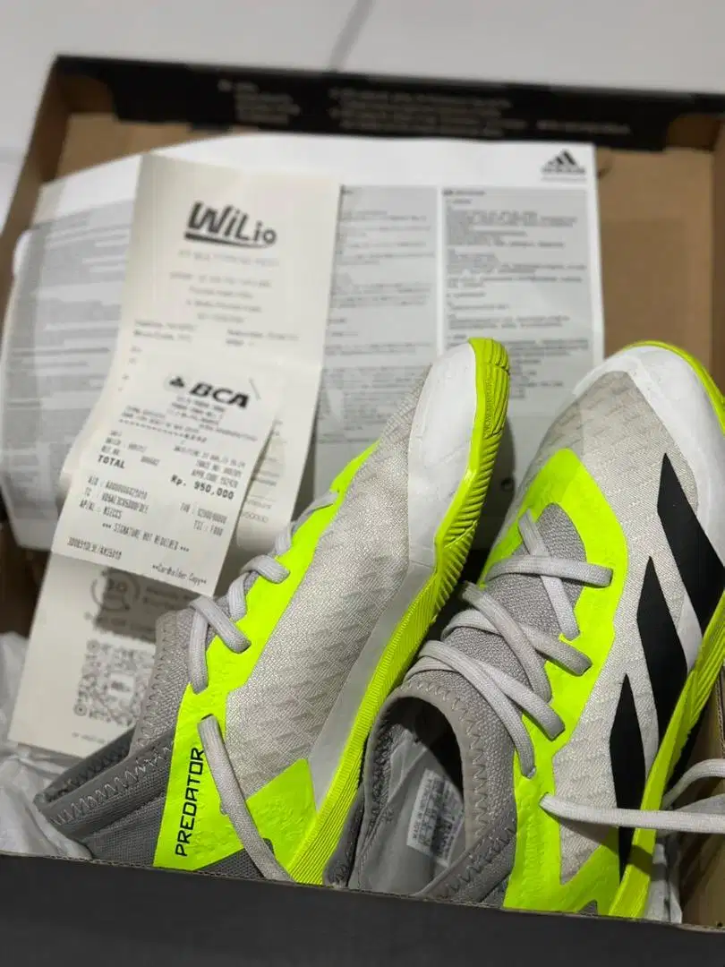 Sepatu futsal anak
