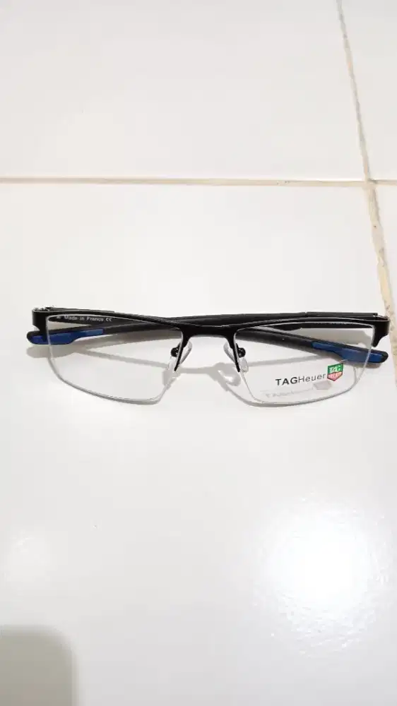 Menjual frame model sport