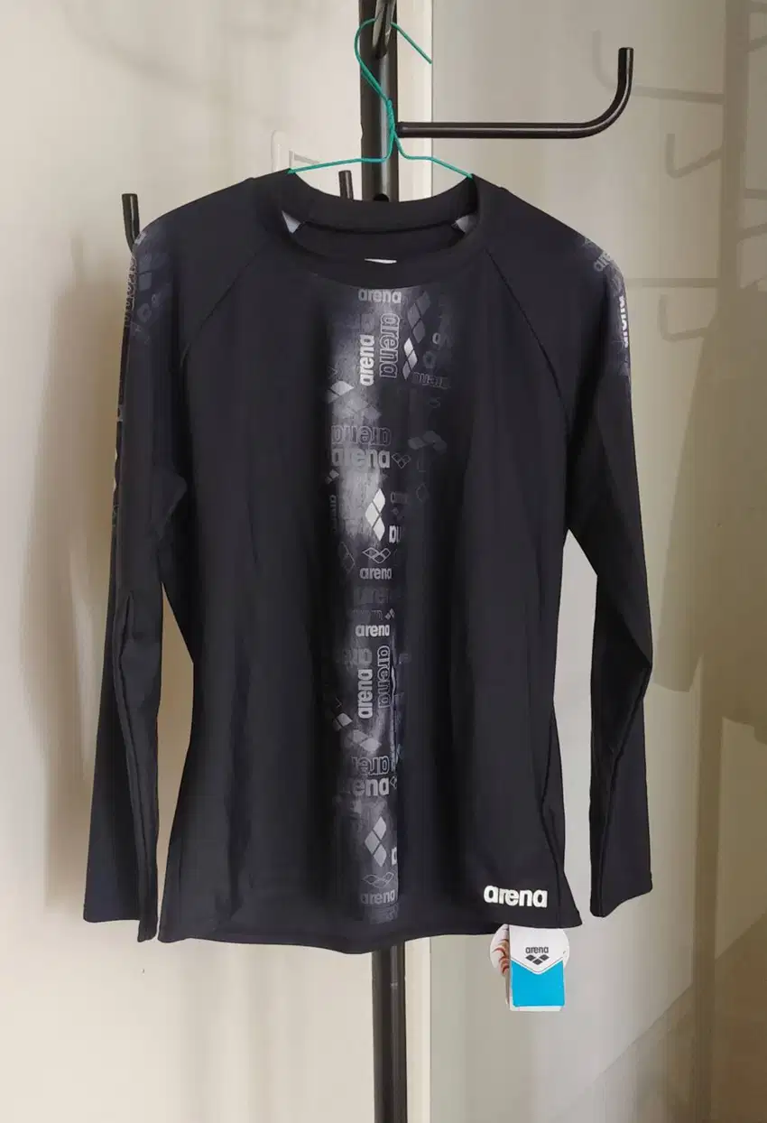 Baju Kaos Renang Pria Arena BK AWWM 24436 Hitam Size M