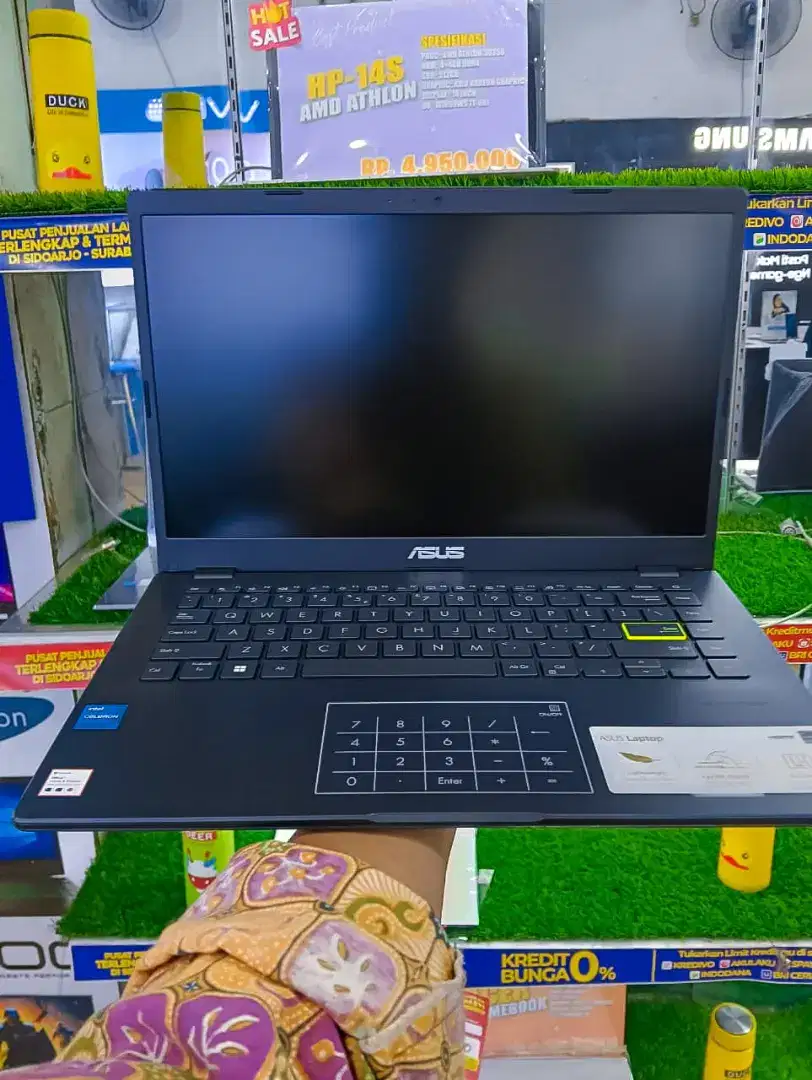 PROMO LAPTOP ASUS E410KA BISA KREDIT TANPA DP