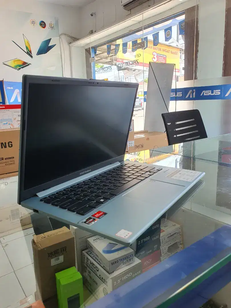 LAPTOP ASUS 1404FA RYZEN3 7320