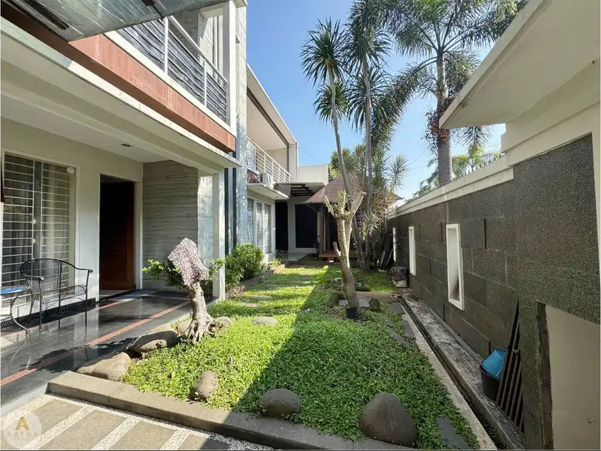 Rumah Luas dan Bagus di Suryalaya Buahbatu Bandung Siap Huni