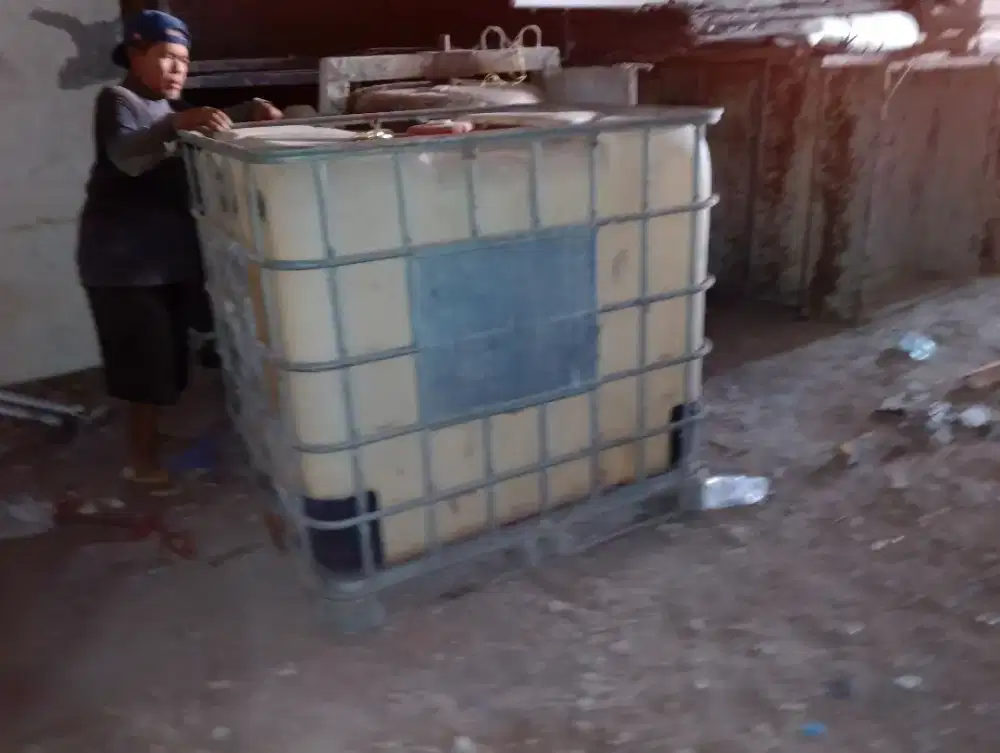 Toren air kapasitas 1000 ltr