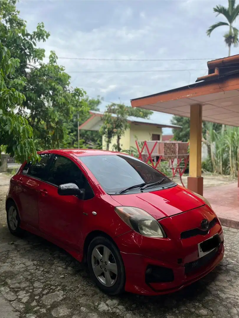 Dijual mobil yaris bakpao
