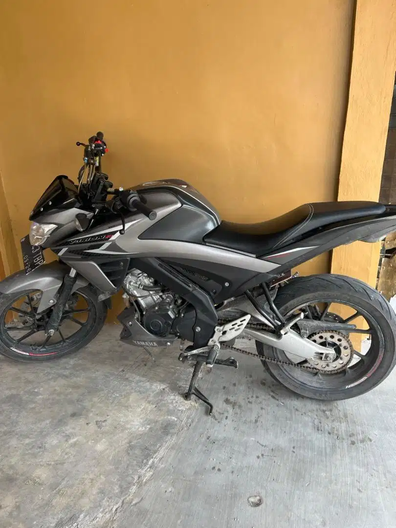 JUAL CEPAT VIXION R 155cc