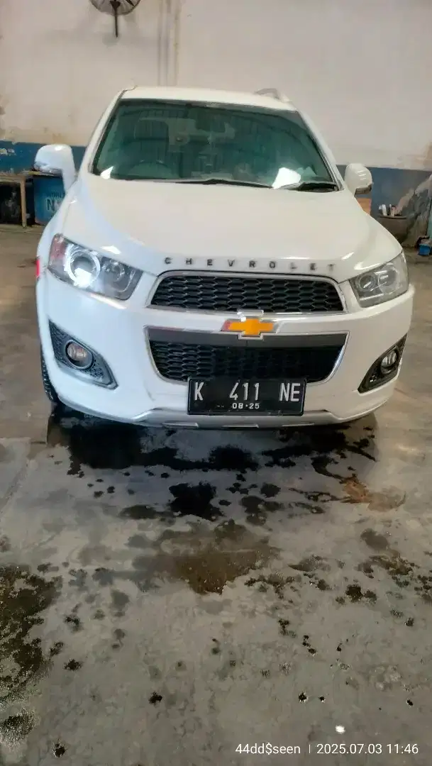 mobil captiva putih 2015