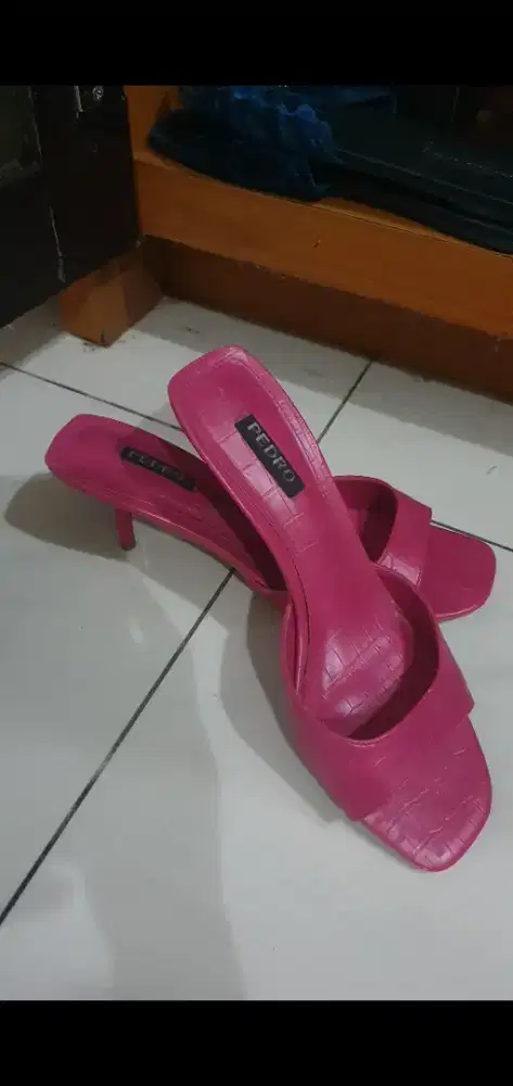 Sepatu pedro original