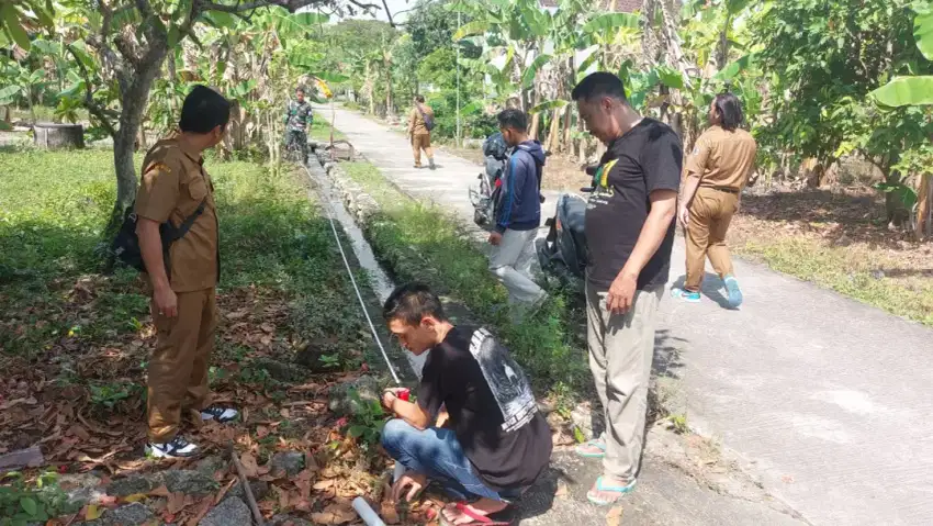 Tanah pinggir jalan desa