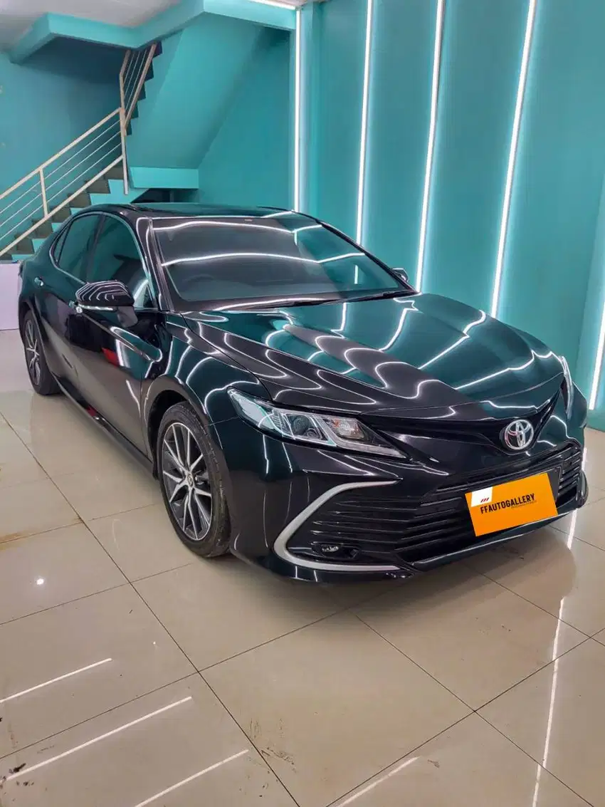 Toyota Camry 2.5 V AT bensin tahun 2022
